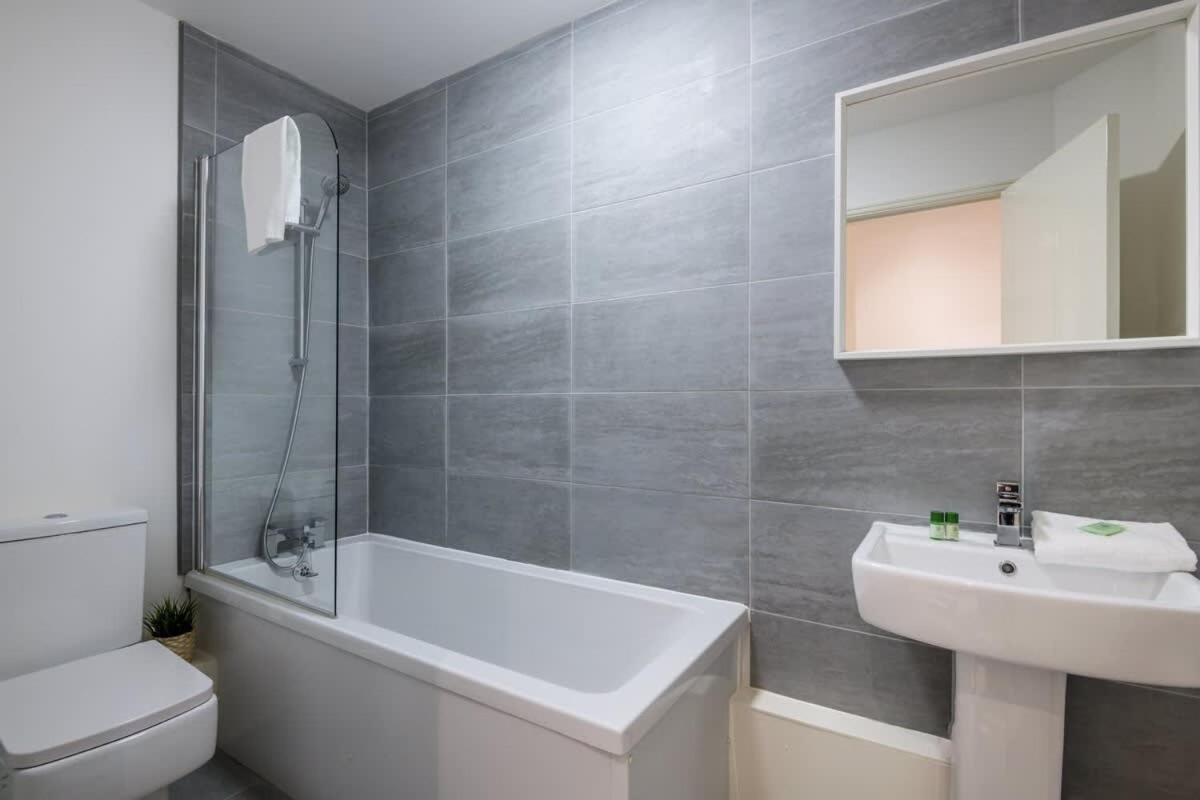 Fabulous Quayside Apartment With Free Parking Liverpool Kültér fotó